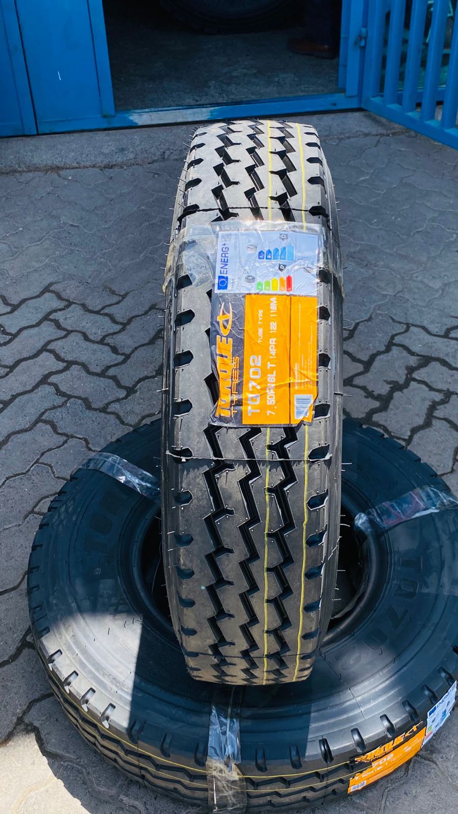Torque TQ702 all-steel heavy-duty radial truck tyre